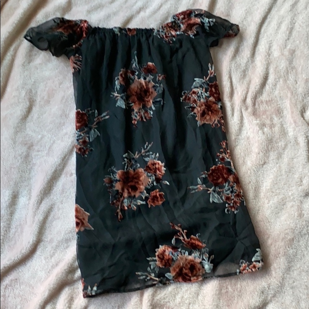 Dress - Picture 2 of 2